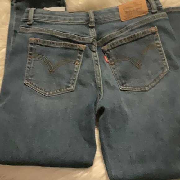 Levi’s Distressed Girls Jeans - Picture 6 of 8